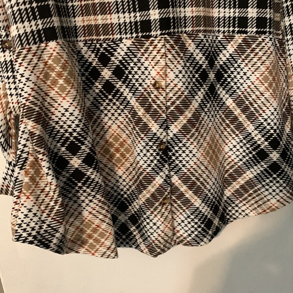 Robert Louis- Khaki Checkered Shirt - Picture 9 of 9